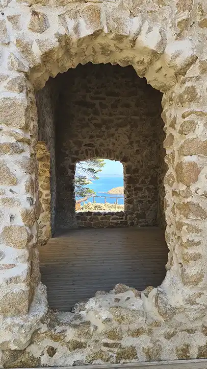 Interior de la iglesia de Sant Vicens en Tossa de Mar